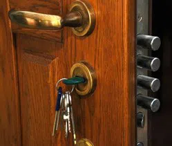 Town Center Locksmith Shop Compton, CA 310-955-1722 - 6-Lock-Change